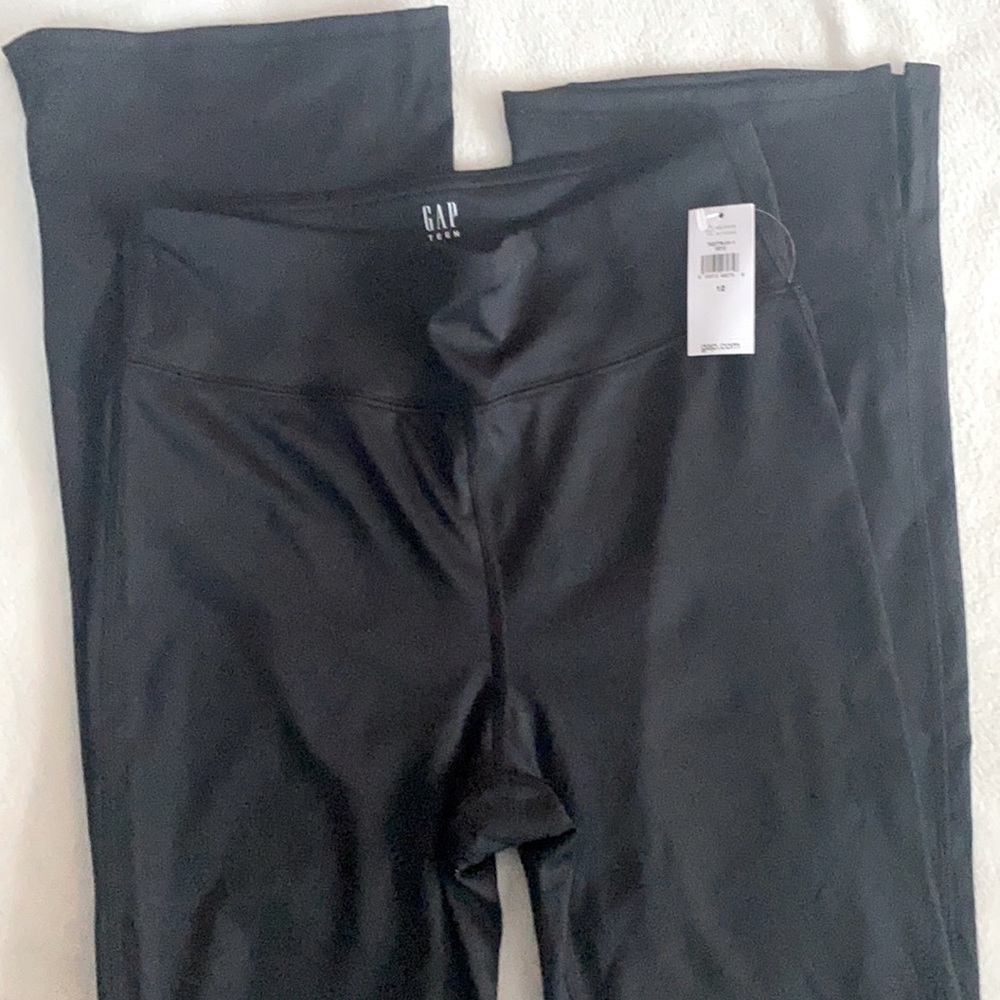 Gap, Girls size 12, black yoga pants, Flare leg, NWT